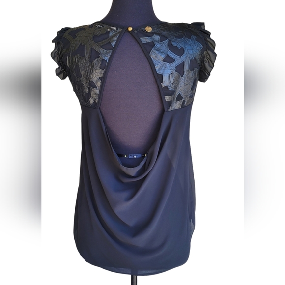 Lynne Top - Picture 2 of 10